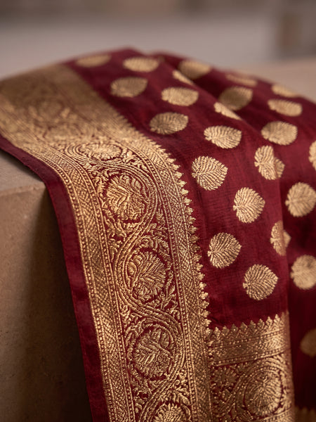 Maroon Red Banarasi Silk Saree with Golden Zari Butti Work, Rich Woven Border & Traditional Designer Pallu for Women
