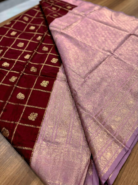 Women's Maroon & Lavender Jacquard Woven Saree with Gold Zari Checks, Butti Work & Rich Pallu