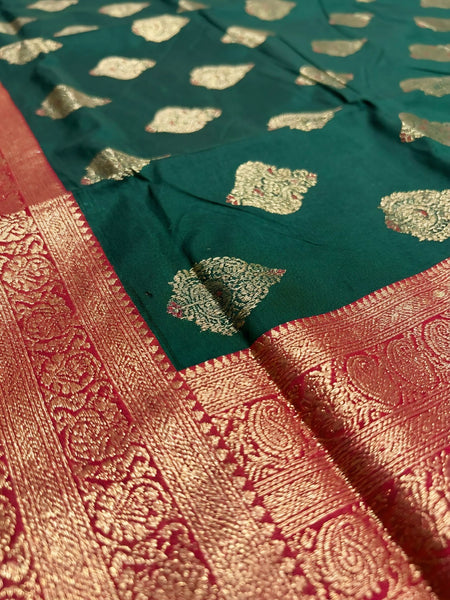 Women's Bottle Green & Maroon Jacquard Woven Saree with Gold Zari Motifs, Rich Border & Designer Pallu